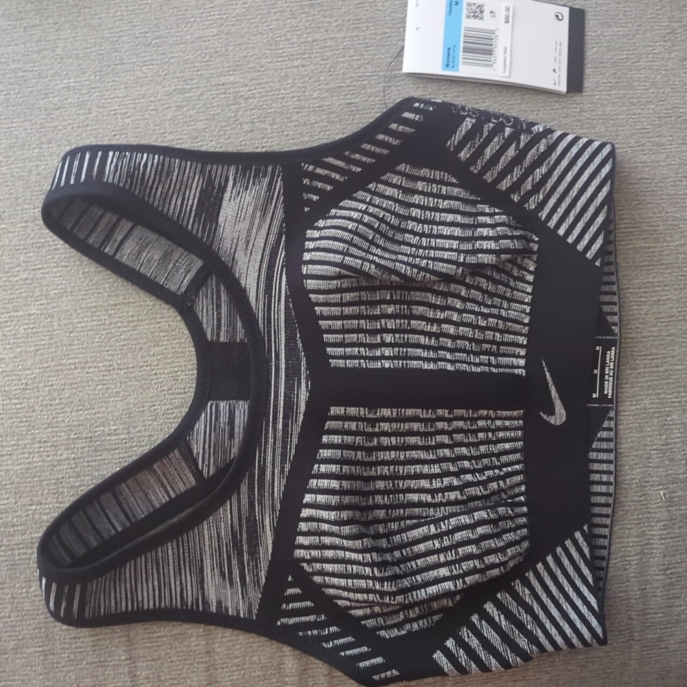 Nike FE/NOM Flyknit High-Support Non-Padded Sports Bra AJ4047 Sz M MSRP $80